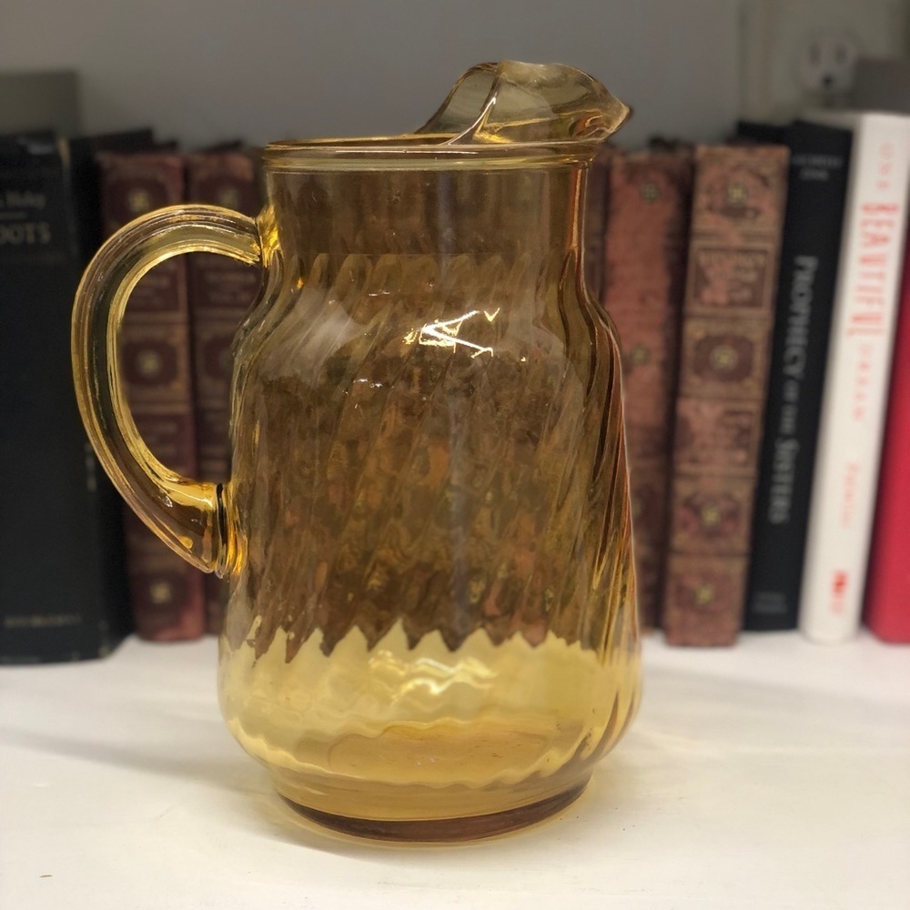 VINTAGE Honey Amber Glass Swirl Pitcher O317